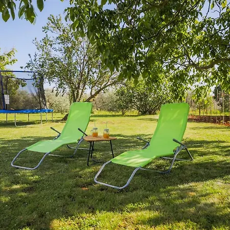 R & Z-brand New Family With A Spacious Yard Fazana