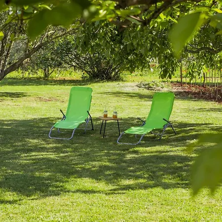 R & Z-brand New Family With A Spacious Yard Apartment
