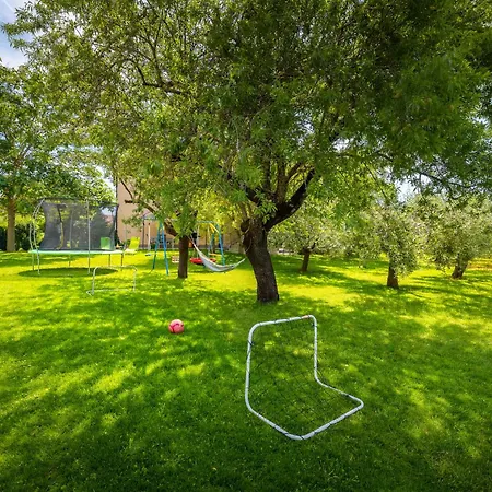 R & Z-brand New Family With A Spacious Yard Apartmán *